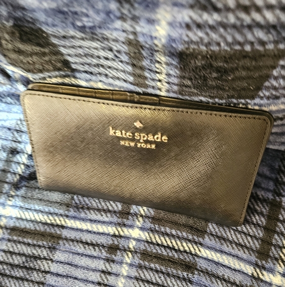 Black Kate Spade wallet - Picture 1 of 14